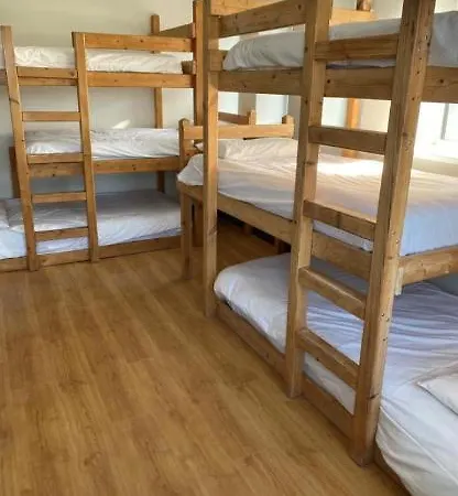 Backpackers Hostel *