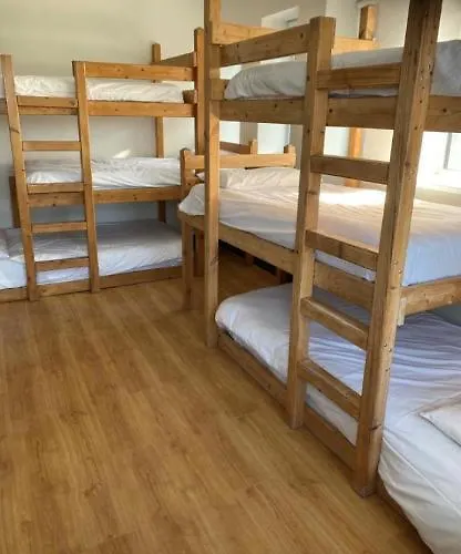 Backpackers Hostel *